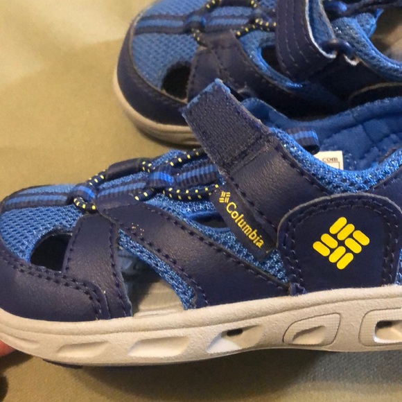 Lovely COLUMBIA toddler sandals size 9” - Picture 3 of 12